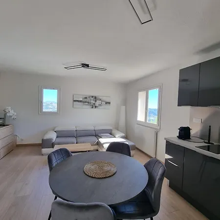 2 Pieces Avec Jardin Vue